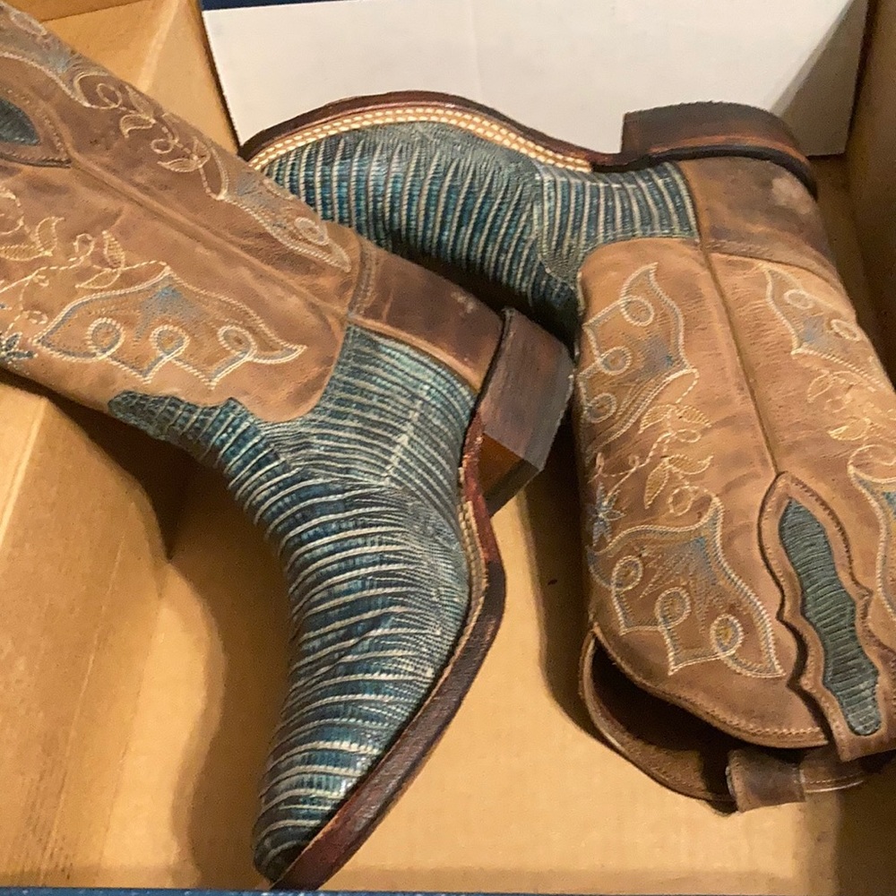 Tony Lama tri tone lizard woman’s boots in 7B